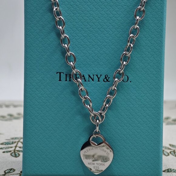 Return to Tiffany Sterling Silver Charm Bracelet - Picture 3 of 6